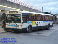 STM-11035-112509-03.jpg
