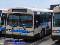 STM-14007-050210-03.jpg